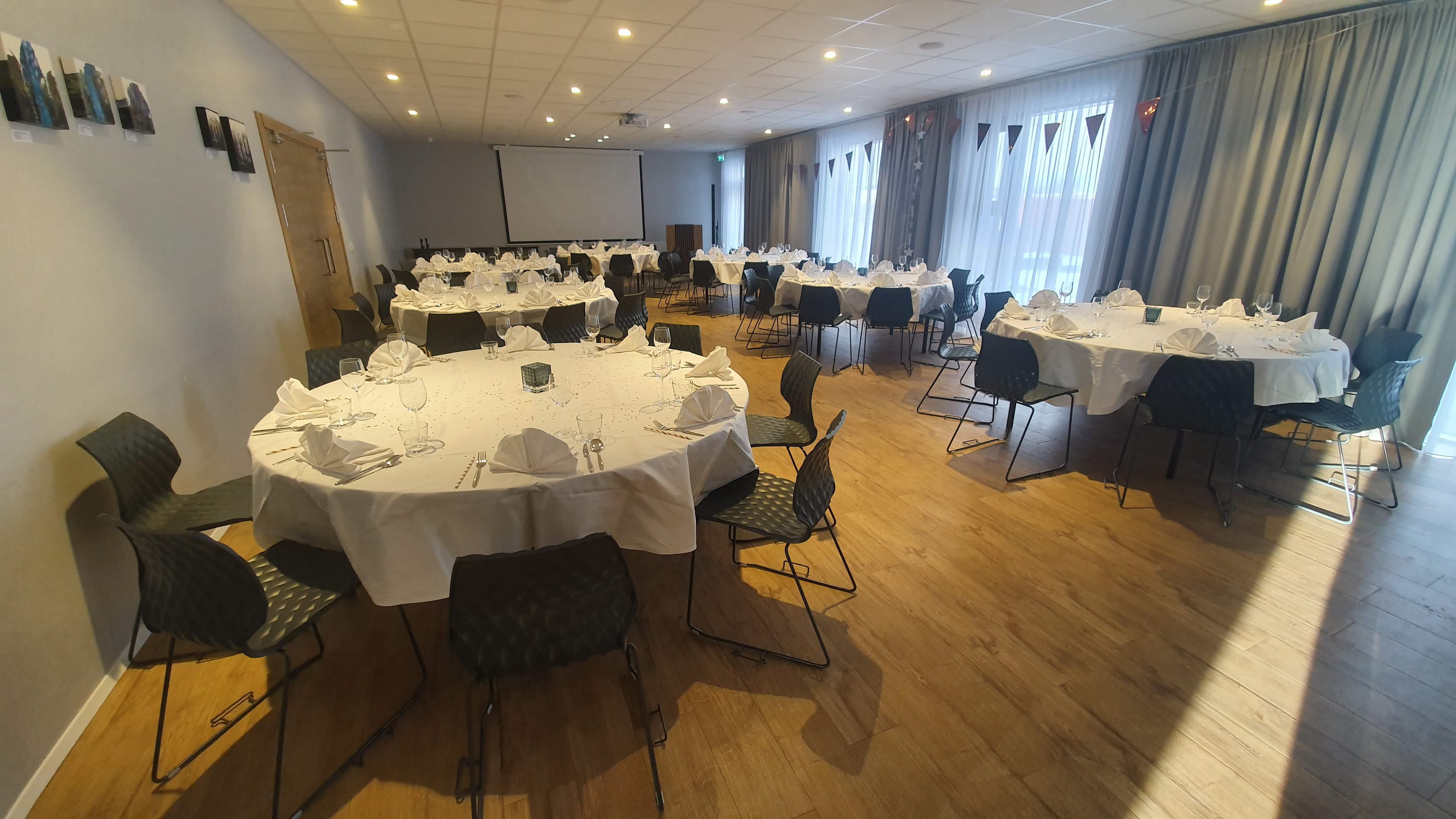 Hotel Vesturland 4*